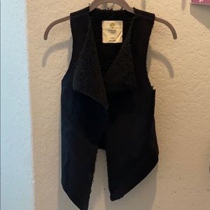Black Vest kids size 8/10